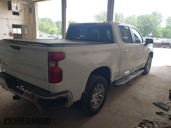 2021 Chevrolet Silverado 1500 LT z VIN 3GCUYDEDXMG439687, wystawiony jako IAAI lot #42561881 z przebiegiem 100 793 mil mil oraz . Historia ofert i sprzedaży dostępna na DreamBid. Obrazek 4.
