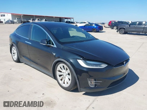2017 Tesla Model X 90D z VIN 5YJXCAE28HF059140, wystawiony jako IAAI lot #41648518 z przebiegiem Nie podano mil oraz . Historia ofert i sprzedaży dostępna na DreamBid. Obrazek 1.