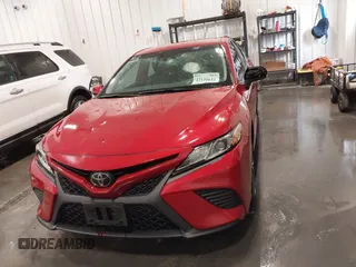 2020 Toyota Camry SE z VIN 4T1G11AKXLU378840, wystawiony jako IAAI lot #42110611 z przebiegiem 75 767 mil mil oraz . Historia ofert i sprzedaży dostępna na DreamBid. Obrazek 12.