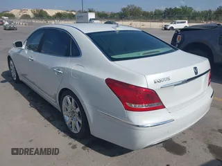 2011 Hyundai Equus Signature z VIN KMHGH4JF2BU041027, wystawiony jako IAAI lot #41891913 z przebiegiem 139 278 mil mil oraz . Historia ofert i sprzedaży dostępna na DreamBid. Obrazek 3.