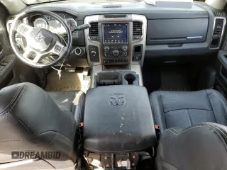 2018 Ram 2500 Laramie z VIN 3C6UR5FL7JG366919, wystawiony jako Copart lot #48167045 z przebiegiem 89 773 mil mil oraz Szkoda całkowita • Salvage title. Historia ofert i sprzedaży dostępna na DreamBid. Obrazek 8.