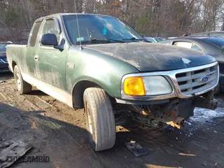 2004 Ford F-150 Heritage XL with VIN 2FTRX17214CA21583, listed as a IAAI auction lot 41413108 with 1 mi miles. Bid and sale history available at carsss.com. Image 1.