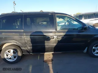 2006 Dodge Grand Caravan SXT with VIN 2D4GP44L36R630845, listed as a IAAI auction lot 42042341 with 203,675 mi miles. Bid and sale history available at carsss.com. Image 14.