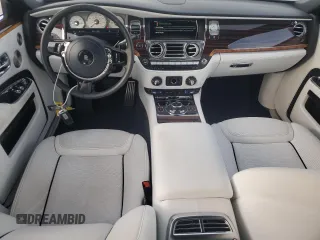 2020 Rolls-Royce Ghost z VIN SCAFK4C02LU201085, wystawiony jako Copart lot #79841764 z przebiegiem 14 001 mil mil oraz Szkody całkowita. Historia ofert i sprzedaży dostępna na DreamBid. Obrazek 8.