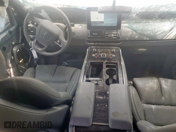 2020 Lincoln Navigator Reserve with VIN 5LMJJ2LT8LEL10853, listed as a Copart auction lot 63062835 with 21,305 mi miles and Salvage title. Bid and sale history available at DreamBid. Image 8.