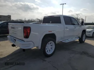 2021 GMC Sierra 2500HD AT4 z VIN 1GT49PEY6MF277074, wystawiony jako Copart lot #49231105 z przebiegiem 77 454 mil mil oraz Czysty tytuł • Clean title. Historia ofert i sprzedaży dostępna na DreamBid. Obrazek 3.