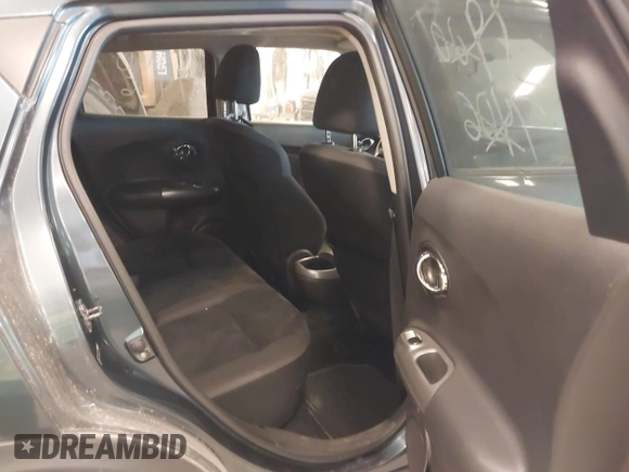 2011 Nissan Juke SL with VIN JN8AF5MV0BT013021, listed as a IAAI auction lot 42142958 with 160,709 mi miles. Bid and sale history available at carsss.com. Image 8.
