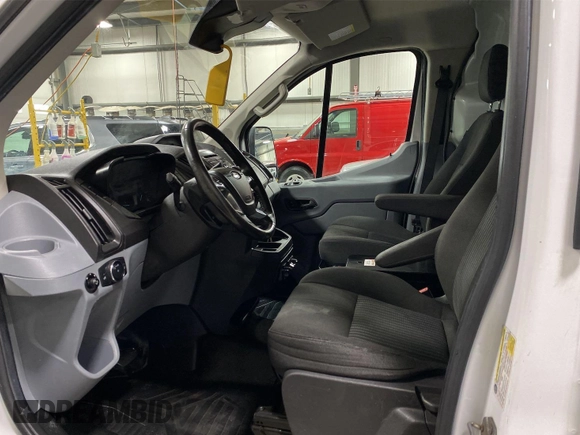 2016 Ford Transit Cargo z VIN 1FTYR1YM8GKB55397, wystawiony jako IAAI lot #42394931 z przebiegiem 107 303 mil mil oraz . Historia ofert i sprzedaży dostępna na DreamBid. Obrazek 1.