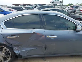2012 Nissan Maxima SV z VIN 1N4AA5AP4CC823971, wystawiony jako IAAI lot #42021411 z przebiegiem 128 118 mil mil oraz . Historia ofert i sprzedaży dostępna na DreamBid. Obrazek 14.