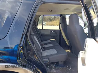2004 Ford Expedition Special Service with VIN 1FMPU16L44LA17586, listed as a IAAI auction lot 41619534 with 140,299 mi miles. Bid and sale history available at carsss.com. Image 8.
