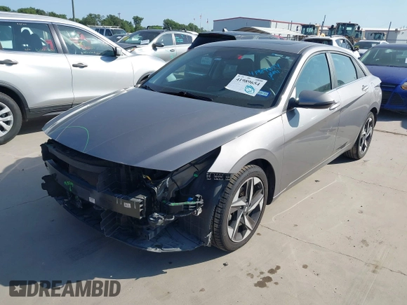 2022 Hyundai Elantra SEL z VIN KMHLN4AG5NU357557, wystawiony jako IAAI lot #41989654 z przebiegiem 56 010 mil mil oraz . Historia ofert i sprzedaży dostępna na DreamBid. Obrazek 18.