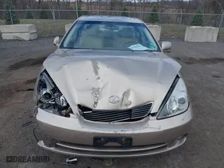 2005 Lexus ES 330 with VIN JTHBA30G255073920, listed as a IAAI auction lot 41886960 with 118,848 mi miles. Bid and sale history available at carsss.com. Image 12.