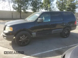 2004 Ford Expedition XLS with VIN 1FMRU13W04LB18695, listed as a Copart auction lot 46652665 with 198,651 mi miles and Salvage Title. Bid and sale history available at carsss.com. Image 1.