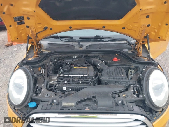 2015 MINI Hardtop with VIN WMWXM5C58FT942888, listed as a IAAI auction lot 42226391 with 61,935 mi miles and . Bid and sale history available at DreamBid. Image 10.