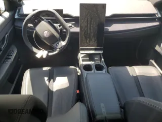 2023 Fisker Ocean Extreme z VIN VCF1EBU25PG007783, wystawiony jako Copart lot #57859705 z przebiegiem Nie podano mil oraz Tytuł czysty. Historia ofert i sprzedaży dostępna na DreamBid. Obrazek 8.