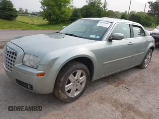 2006 Chrysler 300 Touring z VIN 2C3KK53G06H242398, wystawiony jako IAAI lot #42404803 z przebiegiem 163 947 mil mil oraz . Historia ofert i sprzedaży dostępna na DreamBid. Obrazek 17.