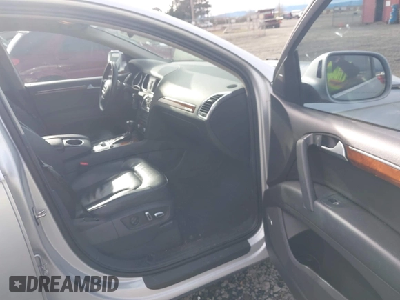 2014 Audi Q7 3.0T Premium Plus with VIN WA1LGAFE0ED015237, listed as a IAAI auction lot 41671129 with 114,410 mi miles. Bid and sale history available at carsss.com. Image 5.