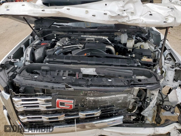 2024 GMC Sierra 2500HD Denali z VIN 1GT49REY3RF284860, wystawiony jako Copart lot #60520235 z przebiegiem Nie podano mil oraz Szkoda całkowita • Salvage title. Historia ofert i sprzedaży dostępna na DreamBid. Obrazek 11.