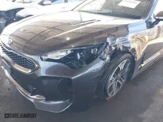 2020 Kia Stinger GT-Line with VIN KNAE15LA7L6074843, listed as a IAAI auction lot 41831509 with 86,410 mi miles. Bid and sale history available at carsss.com. Image 6.