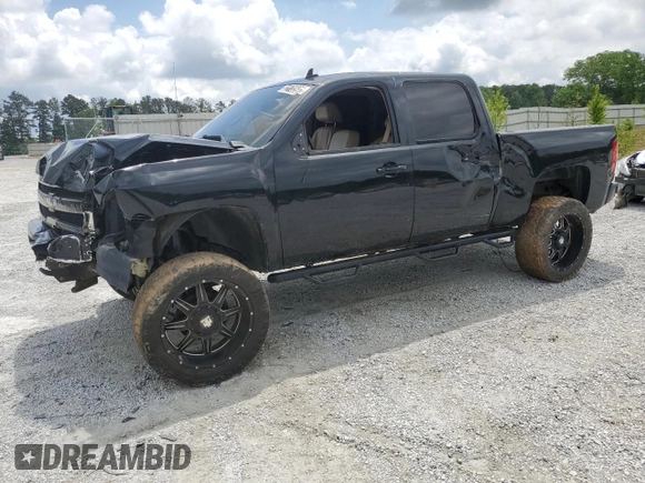 2013 Chevrolet Silverado 1500 LT with VIN 3GCPKSE76DG372440, listed as a Copart auction lot 52217035 with 180,629 mi miles and Clean Title. Bid and sale history available at DreamBid. Image 1.