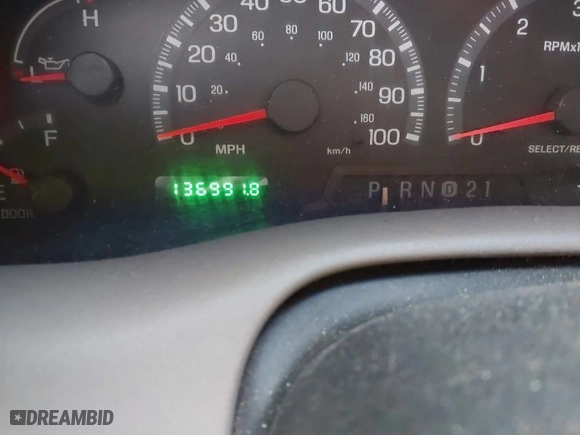 2000 Ford F-150 XL with VIN 1FTRX18L6YNA92785, listed as a IAAI auction lot 41618404 with 136,991 mi miles. Bid and sale history available at carsss.com. Image 7.
