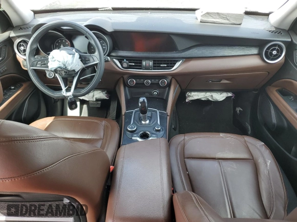 2019 Alfa Romeo Stelvio z VIN ZASPAKAN8K7C49262, wystawiony jako Copart lot #54317625 z przebiegiem Nie podano mil oraz Nie do naprawy • Non repairable. Historia ofert i sprzedaży dostępna na DreamBid. Obrazek 8.