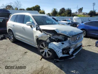 2021 Volvo XC90 Inscription Expression with VIN YV4BR00L9M1676419, listed as a Copart auction lot 46947514 with 56,090 mi miles. Bid and sale history available at carsss.com. Image 4.