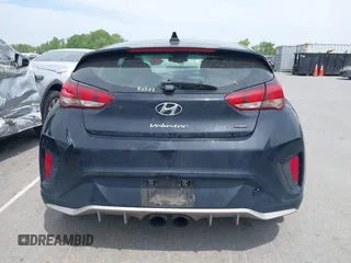 2019 Hyundai Veloster Turbo z VIN KMHTH6AB4KU011518, wystawiony jako IAAI lot #42037553 z przebiegiem 134 250 mil mil oraz . Historia ofert i sprzedaży dostępna na DreamBid. Obrazek 16.