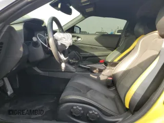 2023 Nissan Z Performance z VIN JN1BZ4BH1PM310365, wystawiony jako Copart lot #86401434 z przebiegiem 10 320 mil mil oraz Szkoda całkowita • Salvage title. Historia ofert i sprzedaży dostępna na DreamBid. Obrazek 7.