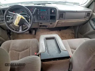 2003 Chevrolet Suburban LS z VIN 3GNEC16Z13G186812, wystawiony jako Copart lot #58567425 z przebiegiem 302 320 mil mil oraz Szkoda całkowita • Salvage title. Historia ofert i sprzedaży dostępna na DreamBid. Obrazek 8.