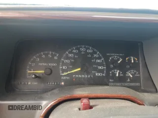 2000 Chevrolet Tahoe Z71 with VIN 1GNEK13R7YR189177, listed as a Copart auction lot 56830725 with 308,270 mi miles and Salvage title. Bid and sale history available at DreamBid. Image 9.