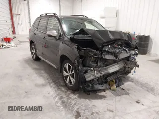 2021 Subaru Forester Touring with VIN JF2SKAXC2MH520525, listed as a IAAI auction lot 41497137 with 1 mi miles. Bid and sale history available at carsss.com. Image 1.