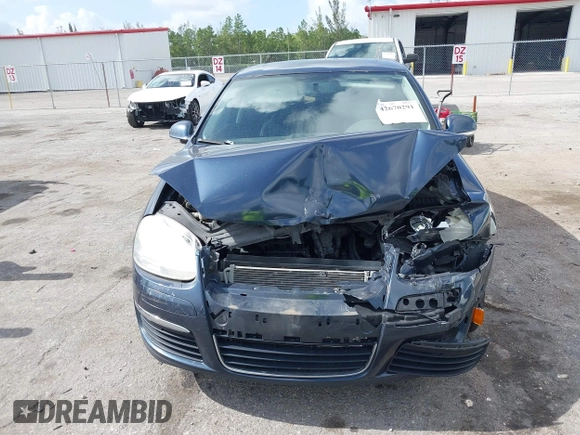 2010 Volkswagen Jetta SEL with VIN 3VWRX7AJ4AM155780, listed as a IAAI auction lot 42670291 with 146,409 mi miles and . Bid and sale history available at DreamBid. Image 6.