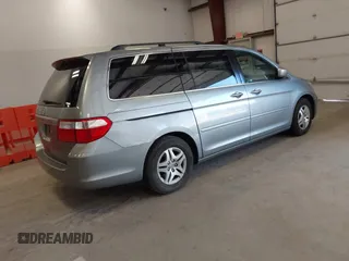 2007 Honda Odyssey EX-L with VIN 5FNRL38737B095747, listed as a IAAI auction lot 42126000 with 178,779 mi miles. Bid and sale history available at carsss.com. Image 4.