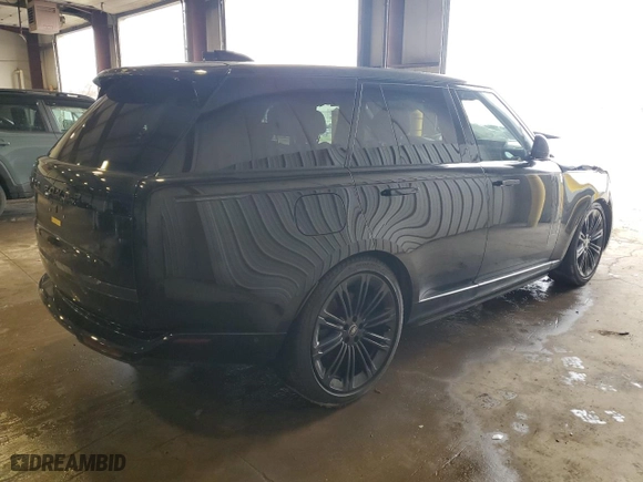 2024 Land Rover Range Rover SE with VIN SALKP9E91RA211708, listed as a Copart auction lot 51452395 with 18,211 mi miles and Salvage Title. Bid and sale history available at carsss.com. Image 3.