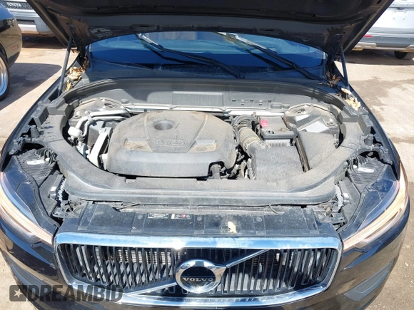 2018 Volvo XC60 Momentum with VIN YV4A22RK3J1040015, listed as a IAAI auction lot 42098399 with 57,130 mi miles and . Bid and sale history available at DreamBid. Image 10.