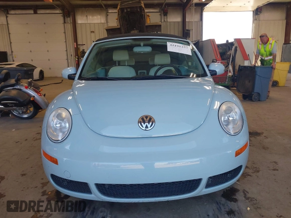 2010 Volkswagen Beetle with VIN 3VWRG3AL1AM003482, listed as a IAAI auction lot 42191257 with 76,072 mi miles and . Bid and sale history available at DreamBid. Image 12.