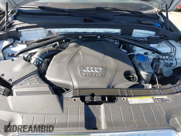2014 Audi Q5 Premium Plus z VIN WA1CMAFP0EA067186, wystawiony jako IAAI lot #42341367 z przebiegiem 109 463 mil mil oraz . Historia ofert i sprzedaży dostępna na DreamBid. Obrazek 10.