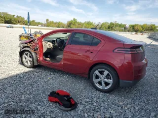 2015 Chevrolet Volt with VIN 1G1RA6E47FU110217, listed as a Copart auction lot 48673245 with 31,668 mi miles and Salvage Title. Bid and sale history available at carsss.com. Image 2.