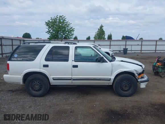 2000 Chevrolet Blazer LT с VIN 1GNDT13W1Y2366880, выставлен на аукционе IAAI как лот 42282543 с пробегом 245 806 миль миль и . История ставок и продаж доступна на DreamBid. Изображение 13.