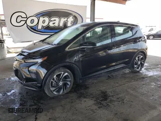 2023 Chevrolet Bolt EV 2LT z VIN 1G1FX6S06P4190646, wystawiony jako Copart lot #61384545 z przebiegiem 14 366 mil mil oraz Nie do naprawy • Non repairable. Historia ofert i sprzedaży dostępna na DreamBid. Obrazek 1.