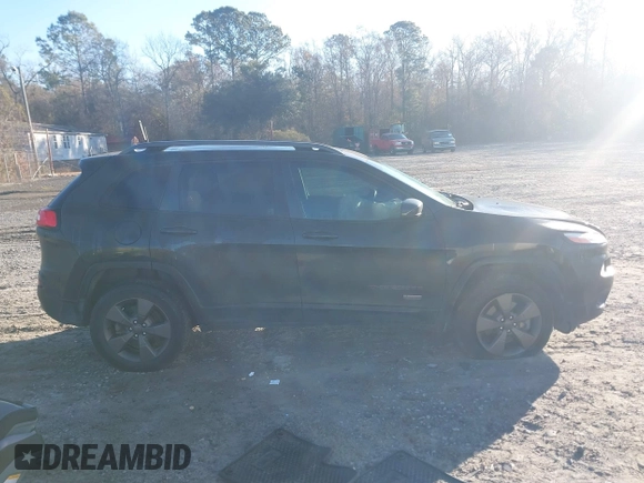 2016 Jeep Cherokee Latitude with VIN 1C4PJMCS4GW279721, listed as a IAAI auction lot 41463929 with 89,205 mi miles. Bid and sale history available at carsss.com. Image 13.