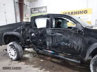 2024 Chevrolet Colorado 4WD Trail Boss with VIN 1GCPTEEK9R1161645, listed as a IAAI auction lot 40984625 with 174 mi miles. Bid and sale history available at carsss.com. Image 6.