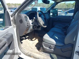 2015 Ford F-250 XLT с VIN 1FT7X2B68FEB08093, выставлен на аукционе IAAI как лот 41730991 с пробегом 210 959 миль миль и . История ставок и продаж доступна на DreamBid. Изображение 5.