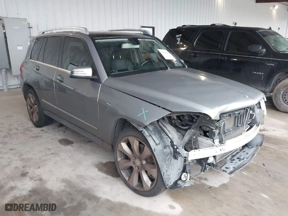 2011 Mercedes-Benz GLK-Class GLK 350 with VIN WDCGG8HB8BF654415, listed as a IAAI auction lot 41547906 with 171,463 mi miles. Bid and sale history available at carsss.com. Image 1.