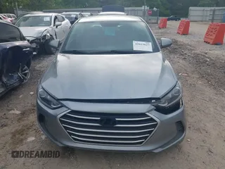 2017 Hyundai Elantra SE z VIN 5NPD84LF8HH007410, wystawiony jako IAAI lot #42023627 z przebiegiem 154 966 mil mil oraz . Historia ofert i sprzedaży dostępna na DreamBid. Obrazek 12.