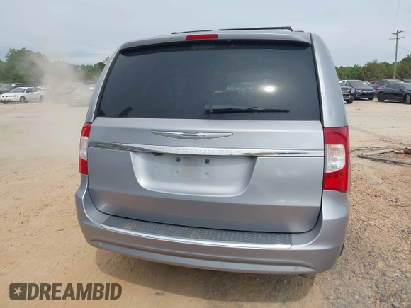 2014 Chrysler Town & Country Touring L with VIN 2C4RC1CG9ER376058, listed as a IAAI auction lot 42099348 with 186,226 mi miles and . Bid and sale history available at DreamBid. Image 16.