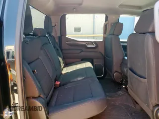 2023 GMC Sierra 1500 Elevation z VIN 3GTUUCE85PG141089, wystawiony jako Copart lot #56396495 z przebiegiem 81 703 mil mil oraz Szkoda całkowita • Salvage title. Historia ofert i sprzedaży dostępna na DreamBid. Obrazek 10.