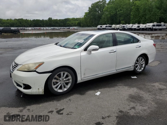 2010 Lexus ES 330 z VIN JTHBK1EG2A2399996, wystawiony jako Copart lot #57297145 z przebiegiem 81 929 mil mil oraz Szkoda całkowita • Salvage title. Historia ofert i sprzedaży dostępna na DreamBid. Obrazek 1.