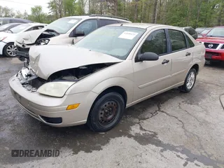 2006 Ford Focus S with VIN 1FAFP34N16W150966, listed as a IAAI auction lot 42038422 with 162,052 mi miles and . Bid and sale history available at carsss.com. Image 17.